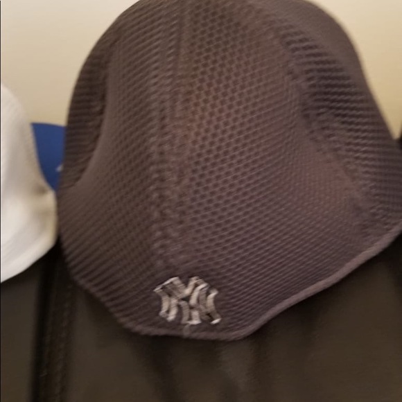 Lids Newyork Yankees hat - Picture 2 of 2